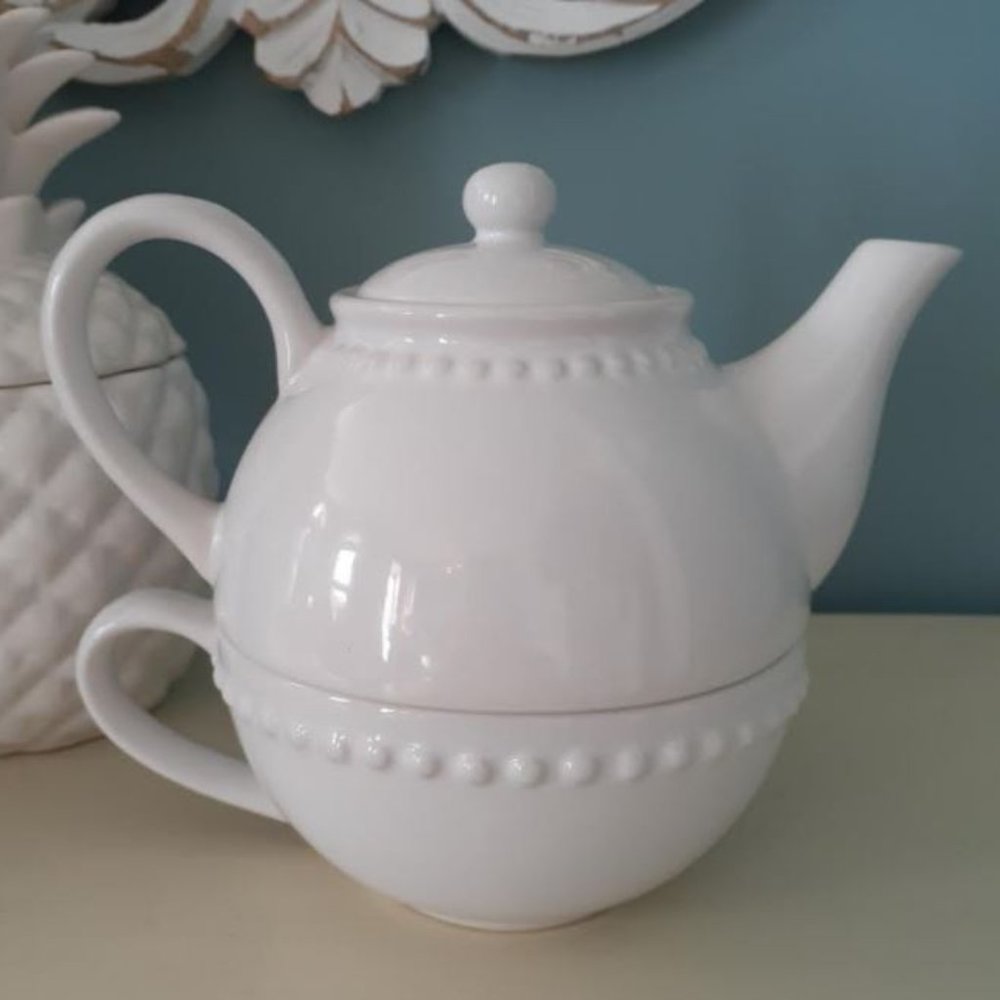 ^ Second Cup Tea for One - white tea pot set